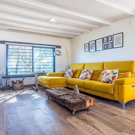 Modern Comforts And Rustic Charm